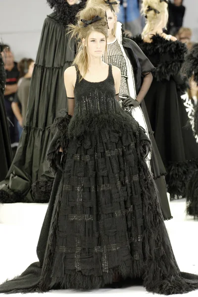 Look 29